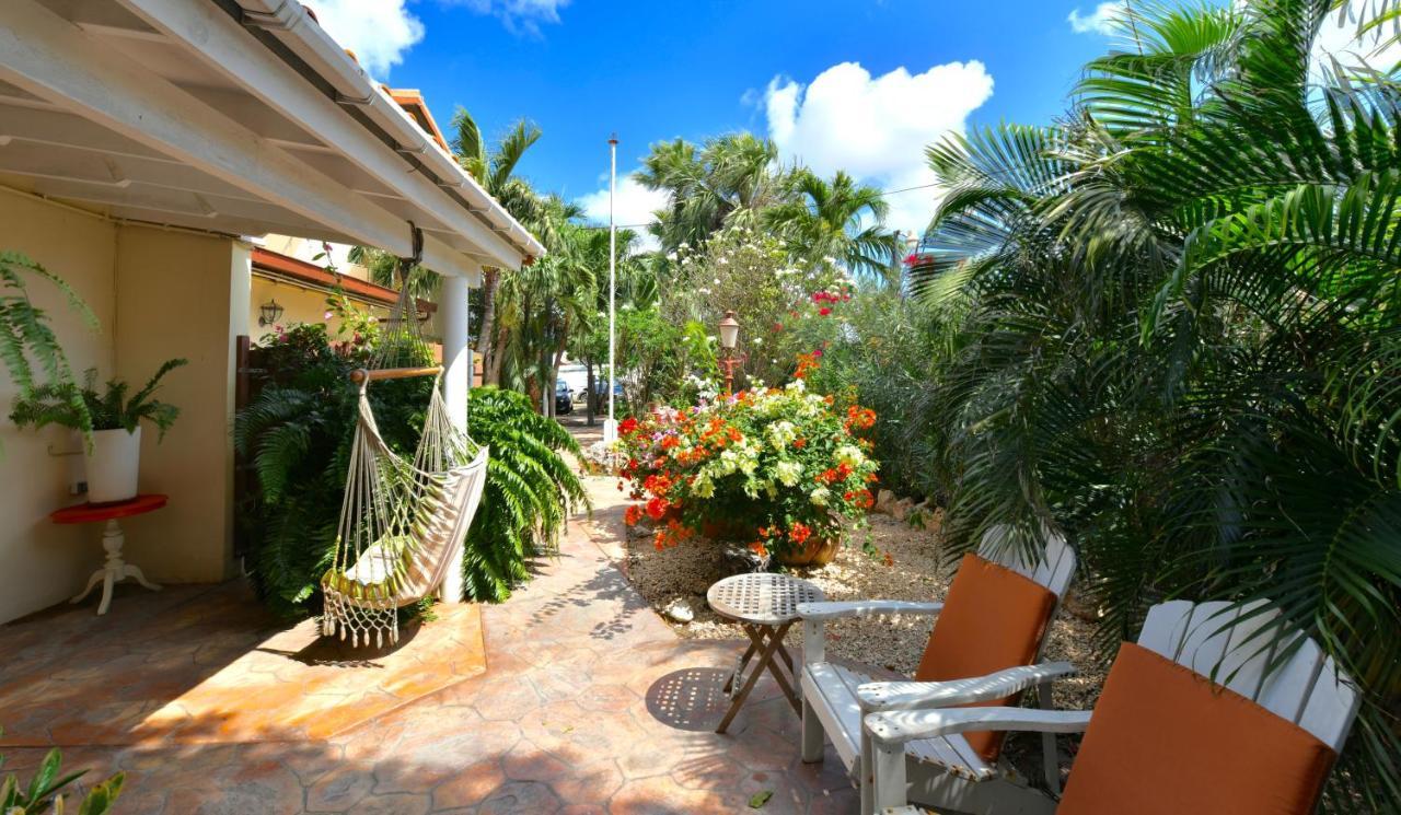 Wonders Boutique Hotel Oranjestad Exterior photo