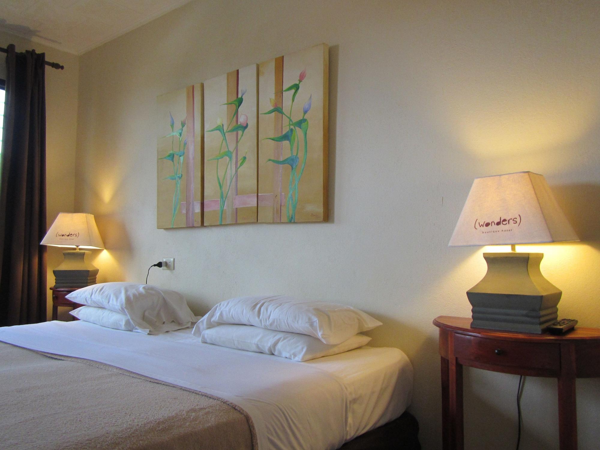 Wonders Boutique Hotel Oranjestad Exterior photo